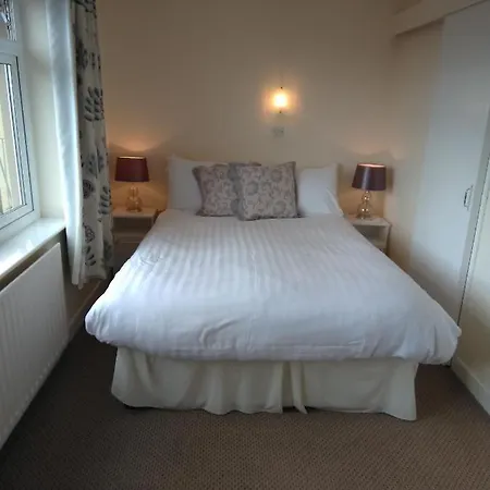 Knockanroe House Bed & Breakfast *